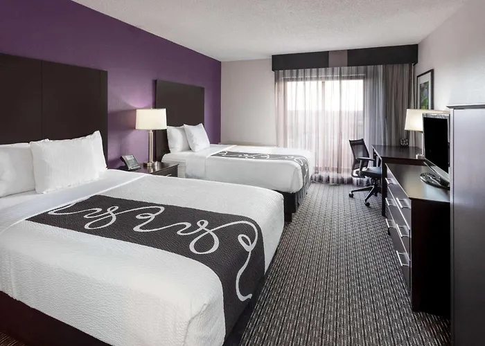 Bloom Hotel