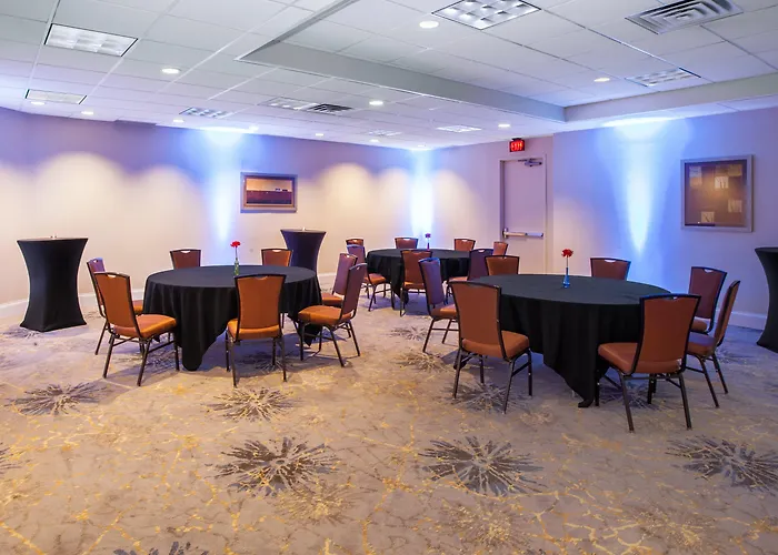 Crowne Plaza Suites Msp Airport - Mall Of America By Ihg